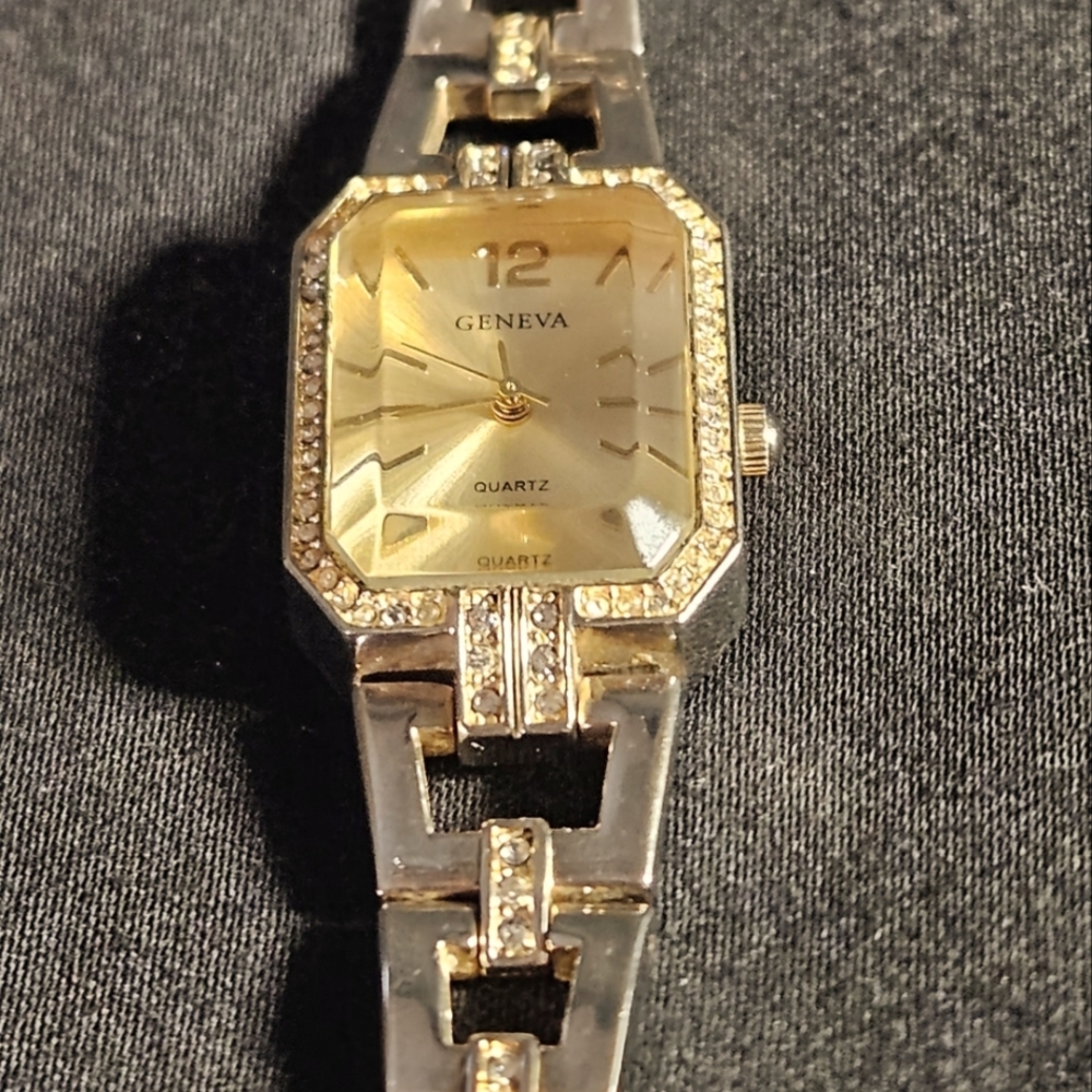 Geneva Ladies Watch - Picture 7 of 7